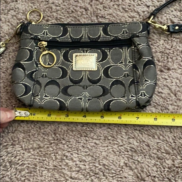 Coach wristlet - Picture 9 of 10